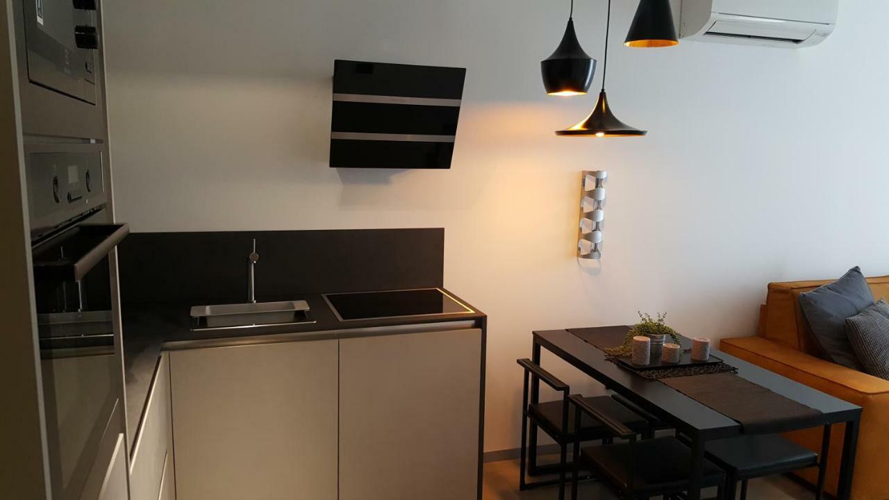 Apartman Vip, With Free Garage Parking Pula Extérieur photo