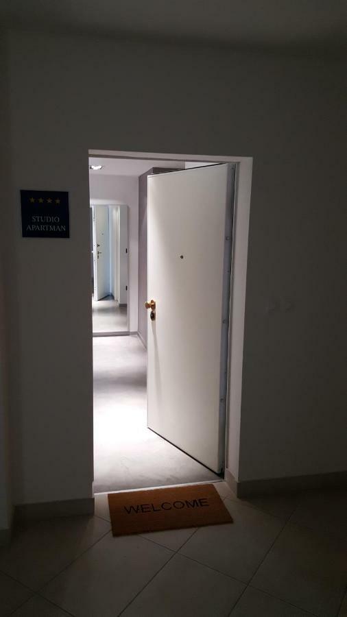 Apartman Vip, With Free Garage Parking Pula Extérieur photo