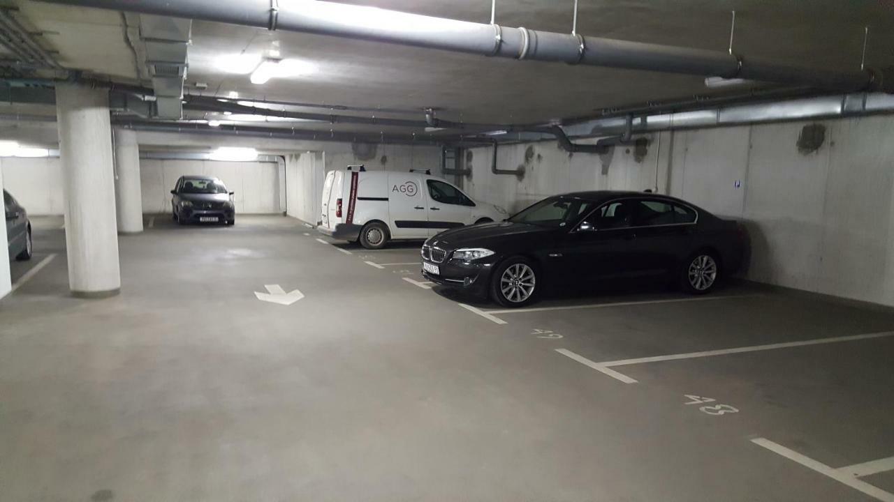 Apartman Vip, With Free Garage Parking Pula Extérieur photo