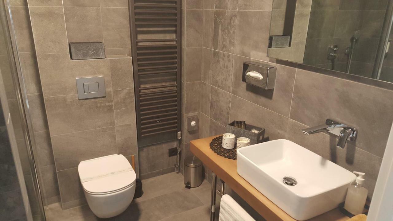 Apartman Vip, With Free Garage Parking Pula Extérieur photo