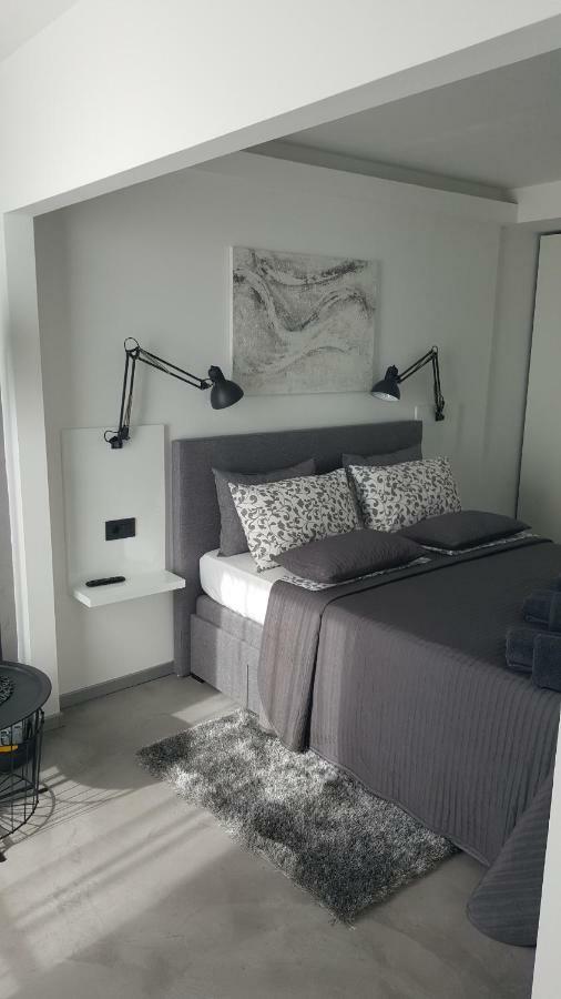 Apartman Vip, With Free Garage Parking Pula Extérieur photo