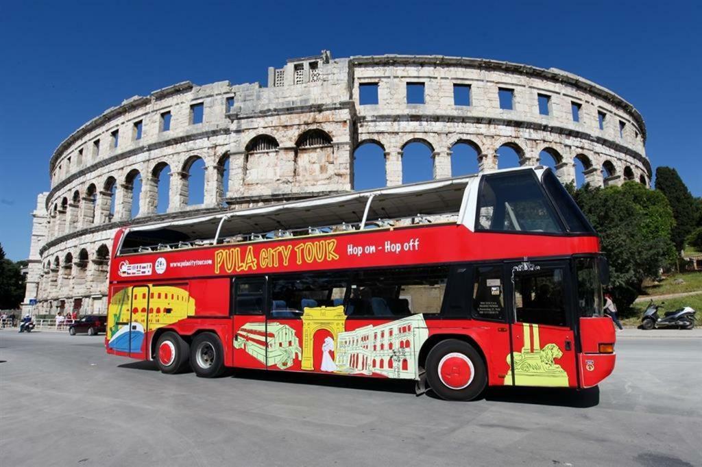 Apartman Vip, With Free Garage Parking Pula Extérieur photo