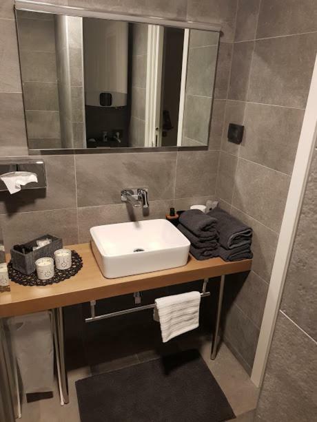 Apartman Vip, With Free Garage Parking Pula Extérieur photo