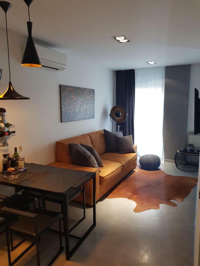 Apartman Vip, With Free Garage Parking Pula Extérieur photo